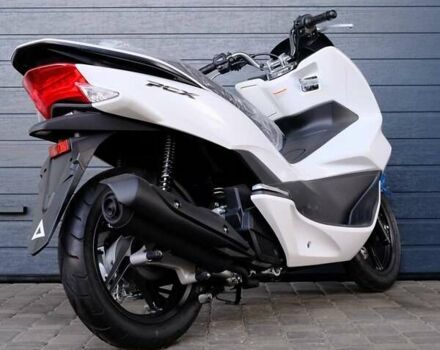 Белый Хонда PCX 125, объемом двигателя 0.13 л и пробегом 1 тыс. км за 2850 $, фото 2 на Automoto.ua