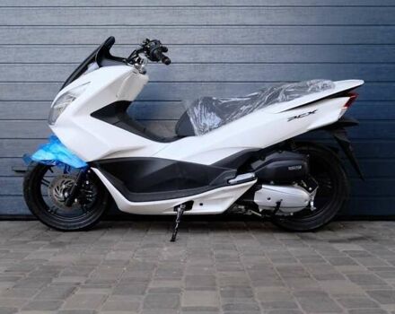 Белый Хонда PCX 125, объемом двигателя 0.13 л и пробегом 1 тыс. км за 2850 $, фото 4 на Automoto.ua