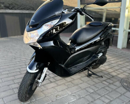 Черный Хонда PCX 125, объемом двигателя 0.13 л и пробегом 20 тыс. км за 2000 $, фото 1 на Automoto.ua
