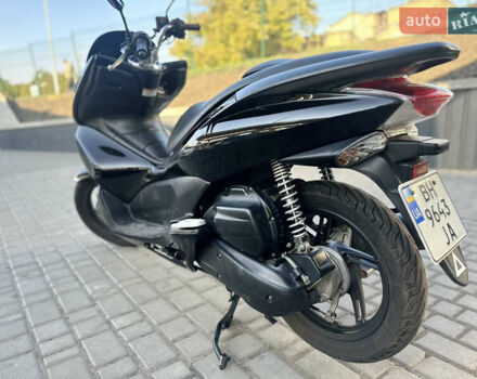 Черный Хонда PCX 125, объемом двигателя 0.13 л и пробегом 20 тыс. км за 2000 $, фото 3 на Automoto.ua