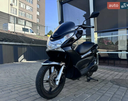 Черный Хонда PCX 125, объемом двигателя 0.13 л и пробегом 20 тыс. км за 2000 $, фото 5 на Automoto.ua