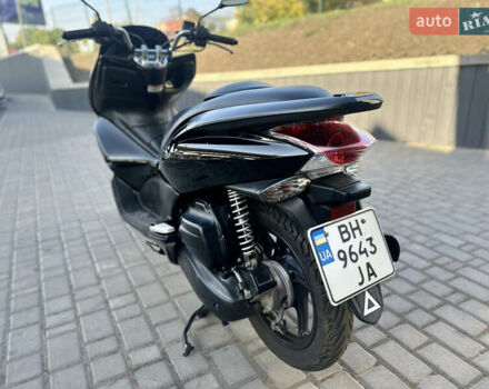 Черный Хонда PCX 125, объемом двигателя 0.13 л и пробегом 20 тыс. км за 2000 $, фото 10 на Automoto.ua