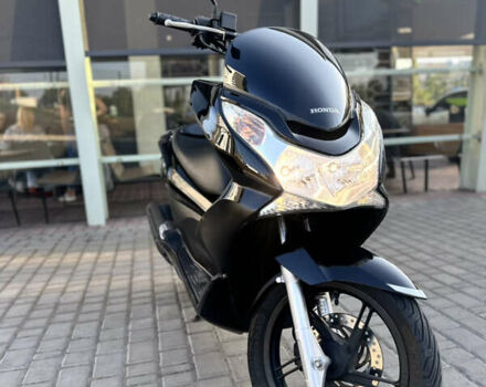 Черный Хонда PCX 125, объемом двигателя 0.13 л и пробегом 20 тыс. км за 2000 $, фото 2 на Automoto.ua