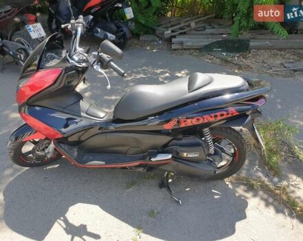 Черный Хонда PCX 125, объемом двигателя 0.13 л и пробегом 26 тыс. км за 1900 $, фото 6 на Automoto.ua