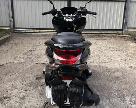 Чорний Хонда PCX 125, об'ємом двигуна 0.13 л та пробігом 13 тис. км за 1800 $, фото 7 на Automoto.ua