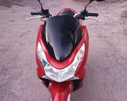 Красный Хонда PCX 125, объемом двигателя 0.13 л и пробегом 13 тыс. км за 1200 $, фото 4 на Automoto.ua