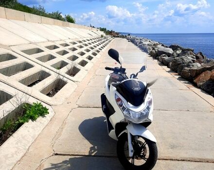 Хонда PCX 125, об'ємом двигуна 0.1 л та пробігом 32 тис. км за 2200 $, фото 4 на Automoto.ua