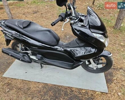 Хонда PCX 125, объемом двигателя 0.13 л и пробегом 13 тыс. км за 2290 $, фото 1 на Automoto.ua