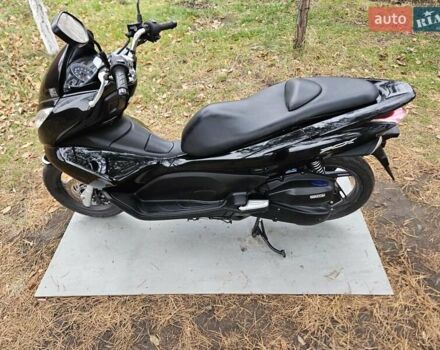 Хонда PCX 125, объемом двигателя 0.13 л и пробегом 13 тыс. км за 2290 $, фото 5 на Automoto.ua