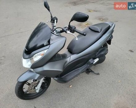 Хонда PCX 125, объемом двигателя 0.13 л и пробегом 24 тыс. км за 2000 $, фото 2 на Automoto.ua