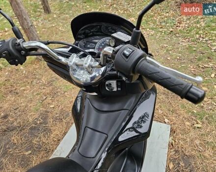 Хонда PCX 125, объемом двигателя 0.13 л и пробегом 13 тыс. км за 2290 $, фото 10 на Automoto.ua