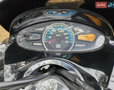 Хонда PCX 125, объемом двигателя 0.13 л и пробегом 13 тыс. км за 2290 $, фото 3 на Automoto.ua