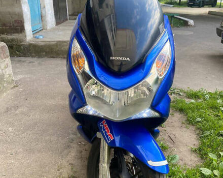 Хонда PCX 125, объемом двигателя 0.13 л и пробегом 22 тыс. км за 1500 $, фото 2 на Automoto.ua
