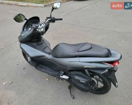 Хонда PCX 125, объемом двигателя 0.13 л и пробегом 24 тыс. км за 2000 $, фото 1 на Automoto.ua