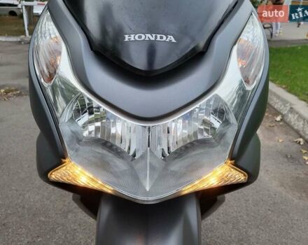 Хонда PCX 125, объемом двигателя 0.13 л и пробегом 24 тыс. км за 2000 $, фото 9 на Automoto.ua