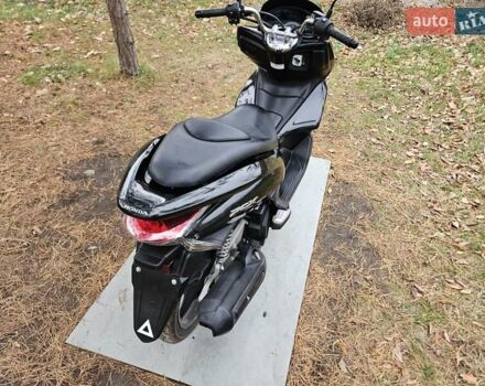 Хонда PCX 125, объемом двигателя 0.13 л и пробегом 13 тыс. км за 2290 $, фото 2 на Automoto.ua