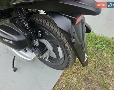 Хонда PCX 125, объемом двигателя 0.13 л и пробегом 17 тыс. км за 2299 $, фото 6 на Automoto.ua
