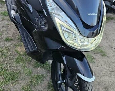 Хонда PCX 125, объемом двигателя 0.13 л и пробегом 14 тыс. км за 2300 $, фото 14 на Automoto.ua