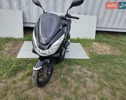 Хонда PCX 125, объемом двигателя 0.13 л и пробегом 17 тыс. км за 2299 $, фото 9 на Automoto.ua