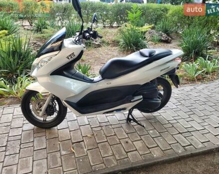 Хонда PCX 125, объемом двигателя 0.13 л и пробегом 20 тыс. км за 2200 $, фото 4 на Automoto.ua