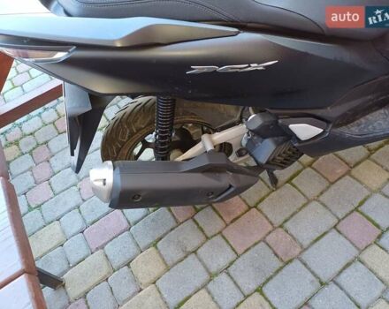 Хонда PCX 125, объемом двигателя 0.13 л и пробегом 1 тыс. км за 3300 $, фото 3 на Automoto.ua
