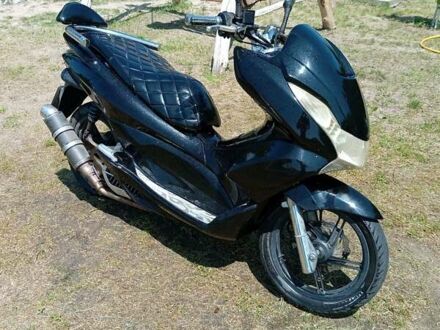 Хонда PCX 125 2014 в Виннице на Automoto.ua Хонда PCX 125, объемом двигателя 0.13 л и пробегом 34 тыс. км за 1900 $, фото 1 на Automoto.ua