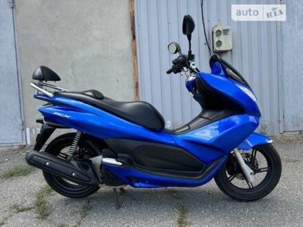 Хонда PCX 125, об'ємом двигуна 0.13 л та пробігом 30 тис. км за 1900 $, фото 1 на Automoto.ua