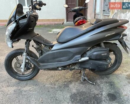 Серый Хонда PCX 125, объемом двигателя 0.13 л и пробегом 31 тыс. км за 1200 $, фото 4 на Automoto.ua