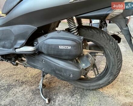 Серый Хонда PCX 125, объемом двигателя 0.13 л и пробегом 31 тыс. км за 1200 $, фото 2 на Automoto.ua