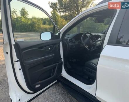 Белый Хонда Пасспорт, объемом двигателя 3.5 л и пробегом 45 тыс. км за 22999 $, фото 20 на Automoto.ua