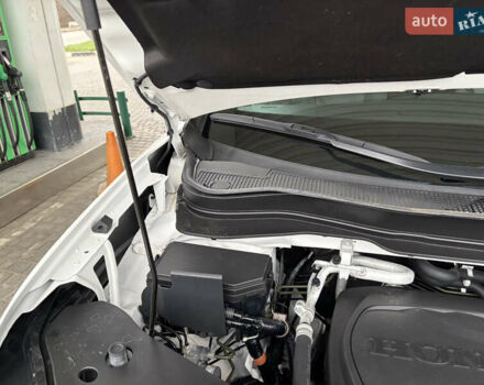 Белый Хонда Пасспорт, объемом двигателя 3.47 л и пробегом 50 тыс. км за 28000 $, фото 34 на Automoto.ua