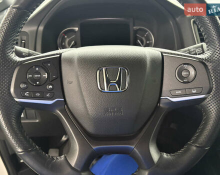 Белый Хонда Пасспорт, объемом двигателя 3.47 л и пробегом 50 тыс. км за 28000 $, фото 27 на Automoto.ua