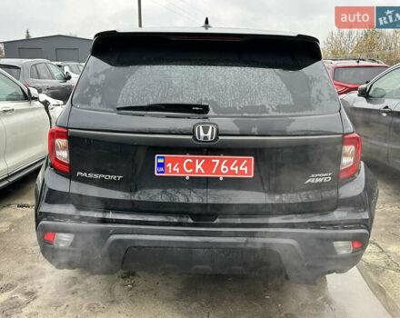 Черный Хонда Пасспорт, объемом двигателя 3.5 л и пробегом 113 тыс. км за 15700 $, фото 4 на Automoto.ua