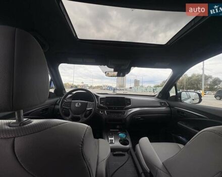 Серый Хонда Пасспорт, объемом двигателя 3.47 л и пробегом 57 тыс. км за 32000 $, фото 9 на Automoto.ua