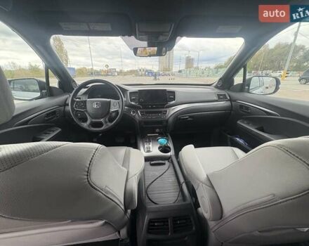 Серый Хонда Пасспорт, объемом двигателя 3.47 л и пробегом 57 тыс. км за 32000 $, фото 10 на Automoto.ua