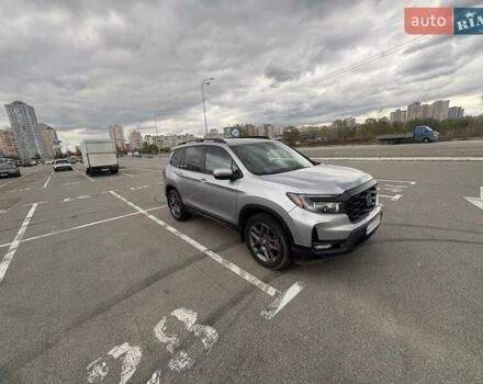 Серый Хонда Пасспорт, объемом двигателя 3.47 л и пробегом 57 тыс. км за 32000 $, фото 1 на Automoto.ua