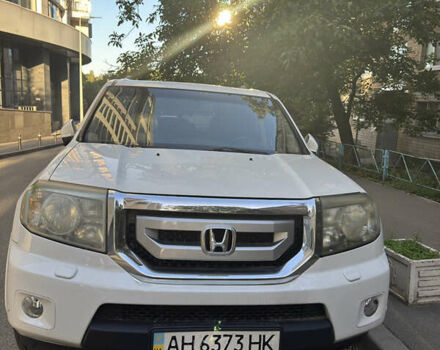 Білий Хонда Пілот, об'ємом двигуна 0 л та пробігом 121 тис. км за 15000 $, фото 1 на Automoto.ua
