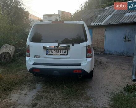 Білий Хонда Пілот, об'ємом двигуна 3.5 л та пробігом 271 тис. км за 17700 $, фото 4 на Automoto.ua