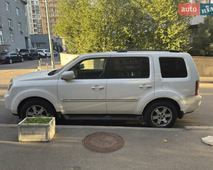 Білий Хонда Пілот, об'ємом двигуна 0 л та пробігом 121 тис. км за 15000 $, фото 3 на Automoto.ua