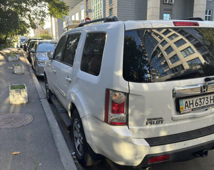 Білий Хонда Пілот, об'ємом двигуна 0 л та пробігом 121 тис. км за 15000 $, фото 5 на Automoto.ua