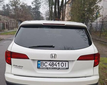 Белый Хонда Пилот, объемом двигателя 3.47 л и пробегом 273 тыс. км за 19700 $, фото 15 на Automoto.ua