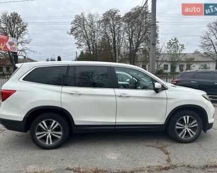 Хонда Пилот 2018 в Полтаве на Automoto.ua Белый Хонда Пилот, объемом двигателя 3.47 л и пробегом 190 тыс. км за 21500 $, фото 5 на Automoto.ua