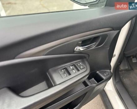 Хонда Пилот 2018 в Полтаве на Automoto.ua Белый Хонда Пилот, объемом двигателя 3.47 л и пробегом 190 тыс. км за 21500 $, фото 13 на Automoto.ua