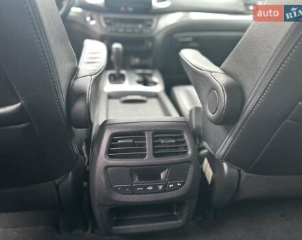 Хонда Пилот 2018 в Полтаве на Automoto.ua Белый Хонда Пилот, объемом двигателя 3.47 л и пробегом 190 тыс. км за 21500 $, фото 12 на Automoto.ua