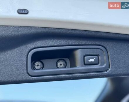 Белый Хонда Пилот, объемом двигателя 3.47 л и пробегом 151 тыс. км за 27000 $, фото 35 на Automoto.ua