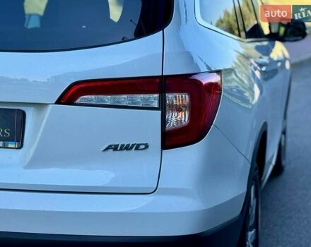 Белый Хонда Пилот, объемом двигателя 3.47 л и пробегом 151 тыс. км за 27000 $, фото 15 на Automoto.ua