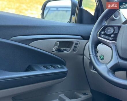 Белый Хонда Пилот, объемом двигателя 3.47 л и пробегом 151 тыс. км за 27000 $, фото 33 на Automoto.ua