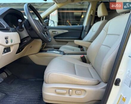 Белый Хонда Пилот, объемом двигателя 3.47 л и пробегом 151 тыс. км за 27000 $, фото 20 на Automoto.ua