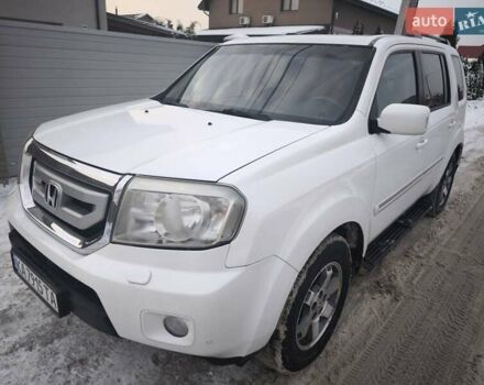 Белый Хонда Пилот, объемом двигателя 3.5 л и пробегом 121 тыс. км за 15900 $, фото 1 на Automoto.ua