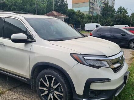 Хонда Пилот 2018 в Вышгороде на Automoto.ua Белый Хонда Пилот, объемом двигателя 3.47 л и пробегом 61 тыс. км за 28700 $, фото 1 на Automoto.ua